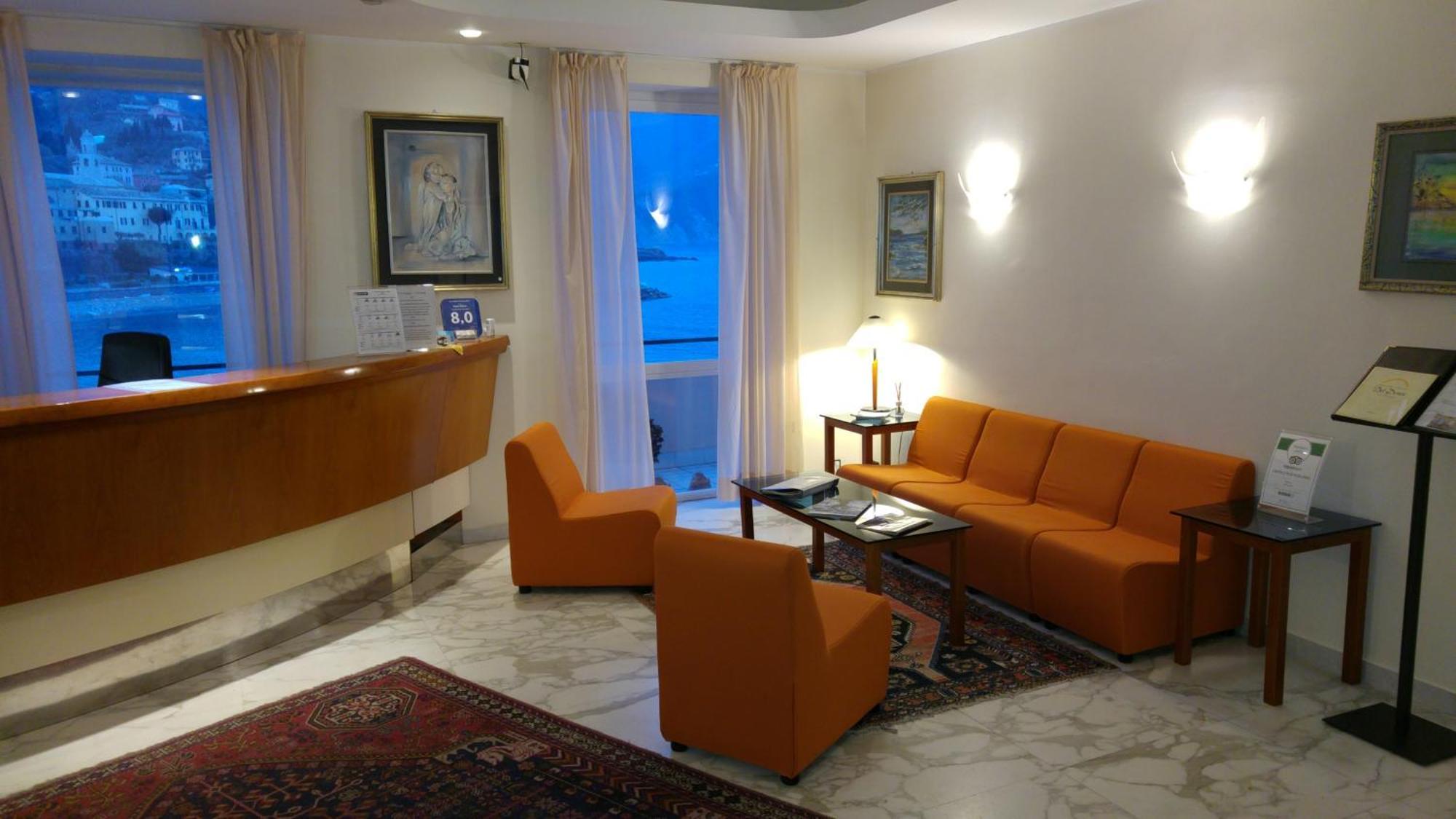 Hotel Elena 렉코 외부 사진