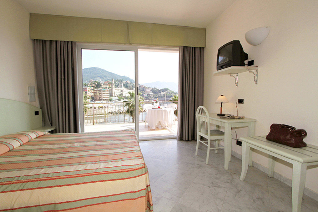 Hotel Elena 렉코 외부 사진